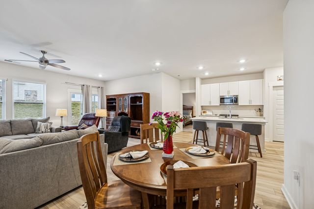 5043 Mifford Dr, Smyrna, TN 37167