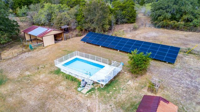 298 Jenkins. RD, Cedar Creek, TX 78612