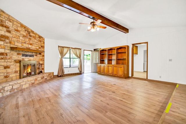 298 Jenkins. RD, Cedar Creek, TX 78612