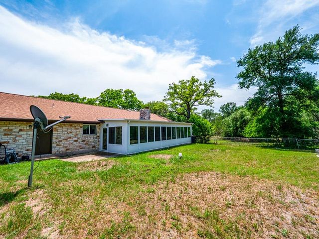 298 Jenkins. RD, Cedar Creek, TX 78612