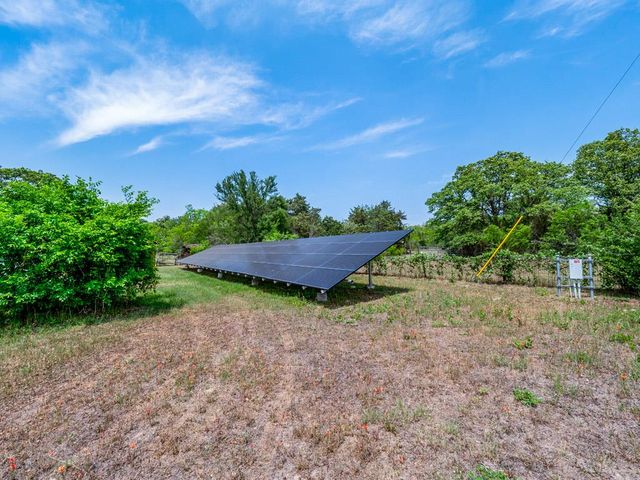 298 Jenkins. RD, Cedar Creek, TX 78612