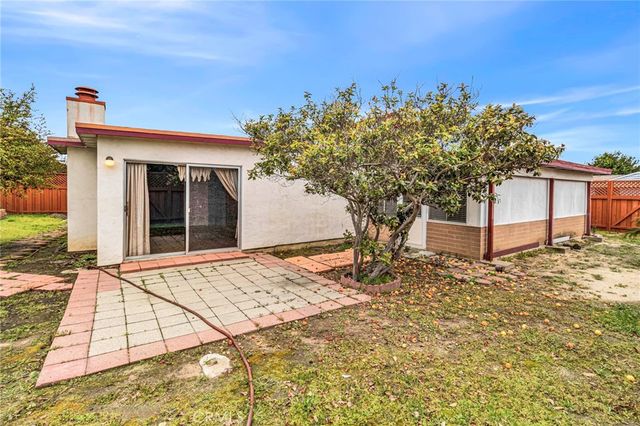 1454 Greycourt, San Diego, CA 92114