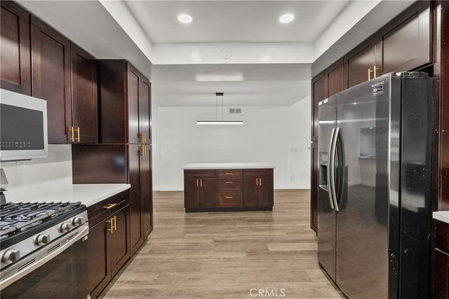 9724 Bothwell, Northridge, CA 91324
