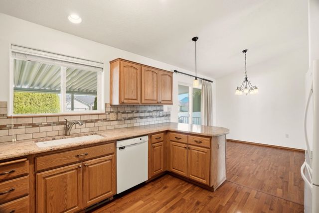 1703 E Grassland Ct, Spokane, WA 99217