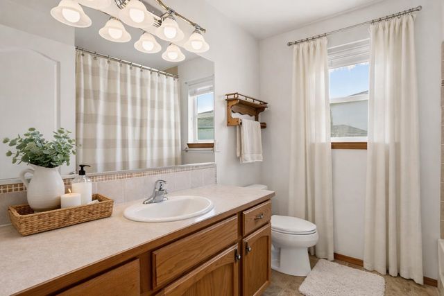 1703 E Grassland Ct, Spokane, WA 99217