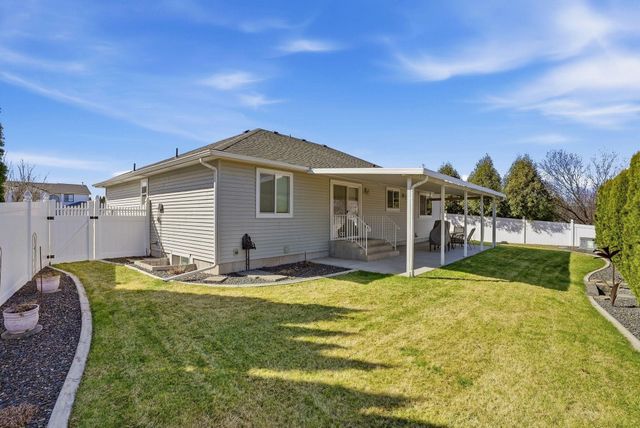 1703 E Grassland Ct, Spokane, WA 99217