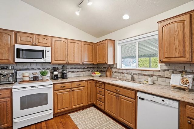 1703 E Grassland Ct, Spokane, WA 99217