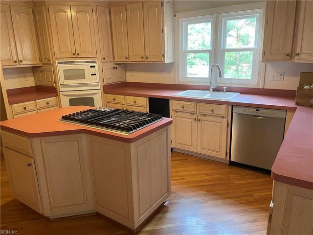 804 River Strand, Chesapeake, VA 23320