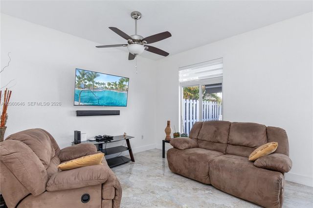 5622 NW 112th Ct, Doral, FL 33178