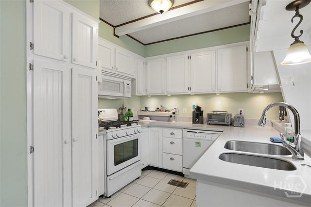 24 Crisp Street, Savannah, GA 31410