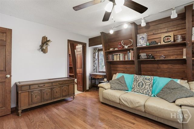 24 Crisp Street, Savannah, GA 31410