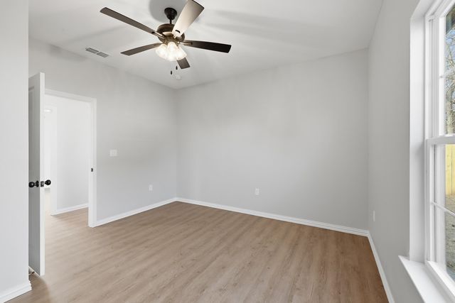 2656 Hendricks St, Gladewater, TX 75647