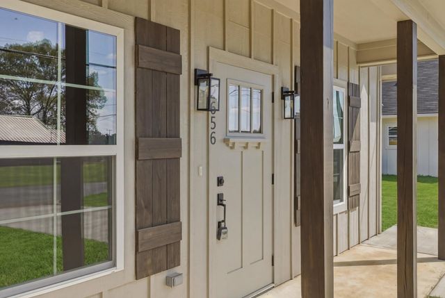 2656 Hendricks St, Gladewater, TX 75647