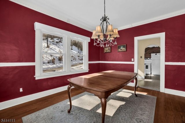 38 Hillside Ave, Newton Town, NJ 07860