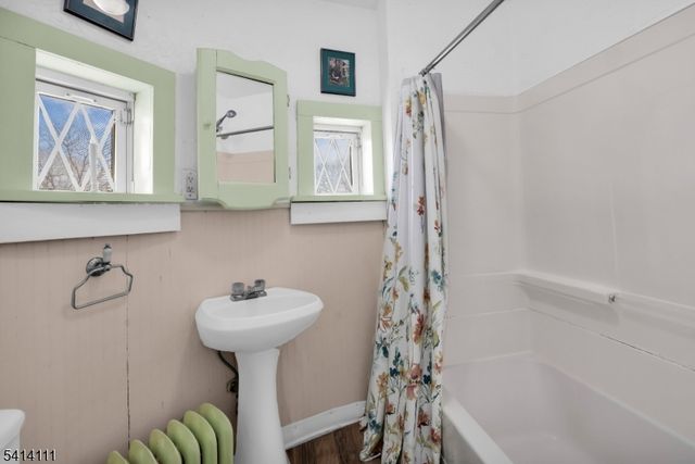 38 Hillside Ave, Newton Town, NJ 07860