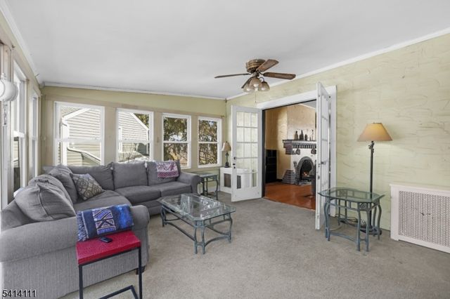 38 Hillside Ave, Newton Town, NJ 07860