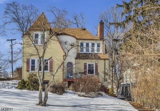 38 Hillside Ave, Newton Town, NJ 07860