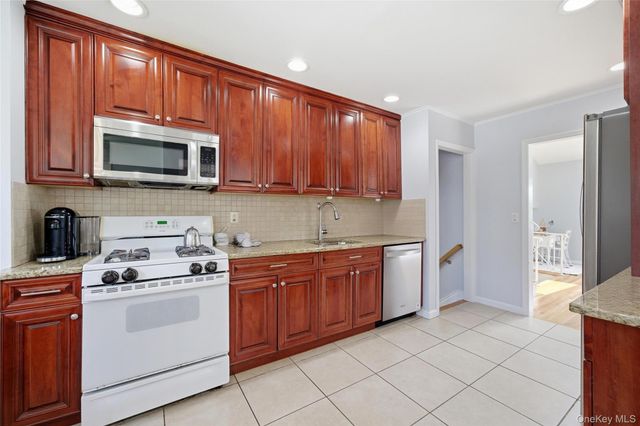 161 Sunset Road, Massapequa, NY 11758