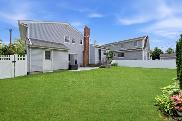 161 Sunset Road, Massapequa, NY 11758