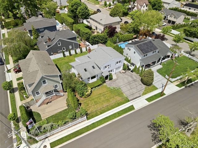 161 Sunset Road, Massapequa, NY 11758