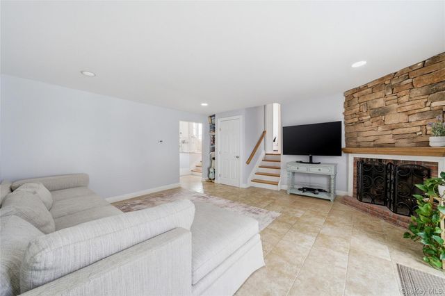 161 Sunset Road, Massapequa, NY 11758