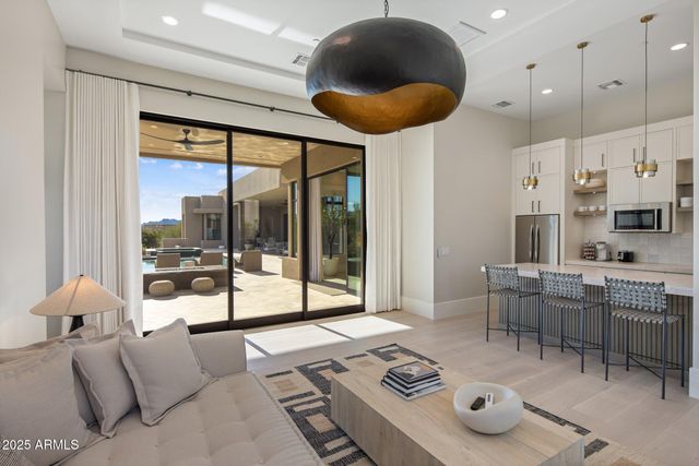 9423 E COVEY Trail, Scottsdale, AZ 85262