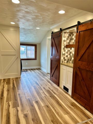 318 NW 52nd Avenue, Des Moines, IA 50313