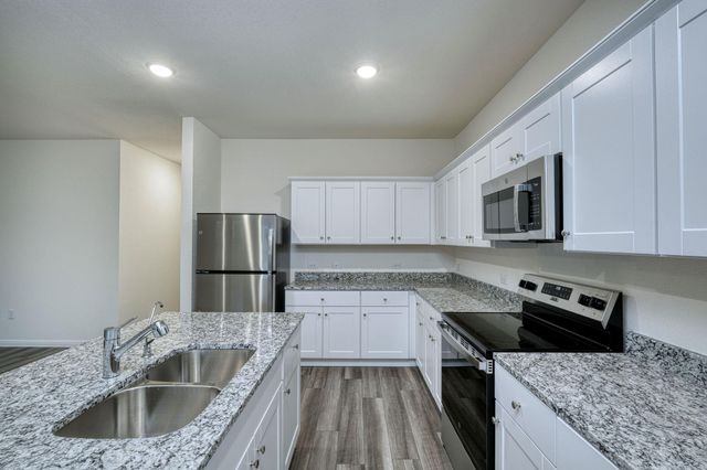 332 Sieders ST, Taylor, TX 76574