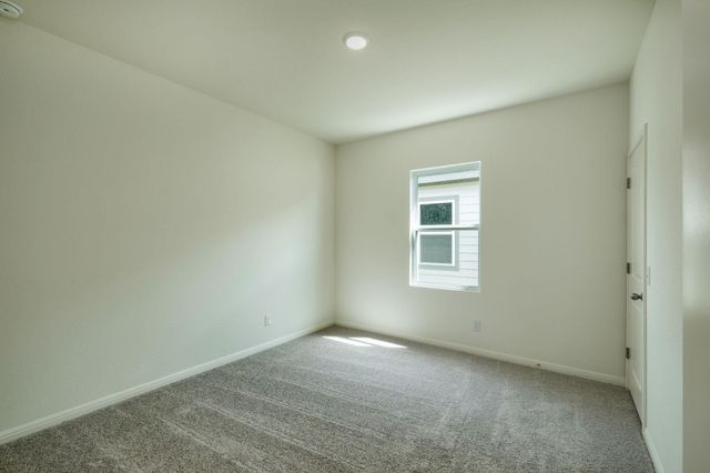 332 Sieders ST, Taylor, TX 76574