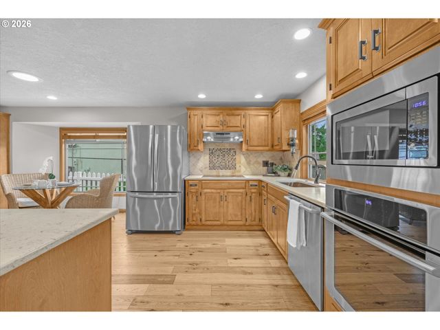 12684 Se REGENCY VIEW St, Happy Valley, OR 97086