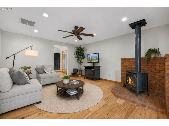 12684 Se REGENCY VIEW St, Happy Valley, OR 97086