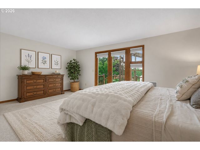 12684 Se REGENCY VIEW St, Happy Valley, OR 97086