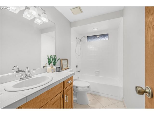 12684 Se REGENCY VIEW St, Happy Valley, OR 97086