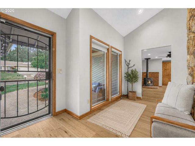 12684 Se REGENCY VIEW St, Happy Valley, OR 97086