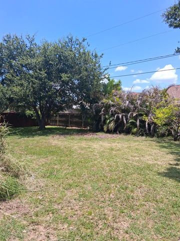 2175 SW Algiers Street, Port St. Lucie, FL 34953