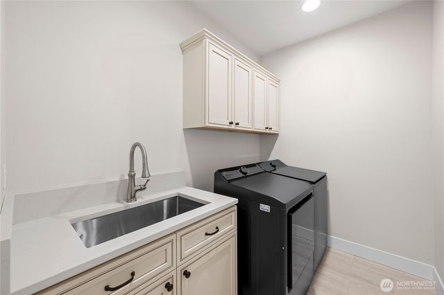 24050 Dolphin Lane, Mount Vernon, WA 98274