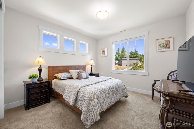 24050 Dolphin Lane, Mount Vernon, WA 98274