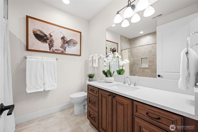 24050 Dolphin Lane, Mount Vernon, WA 98274