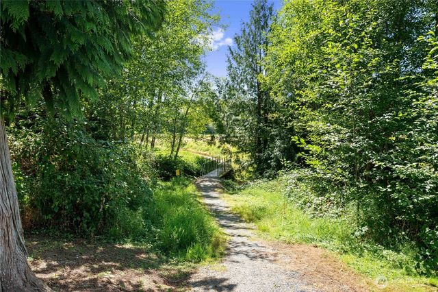 24050 Dolphin Lane, Mount Vernon, WA 98274