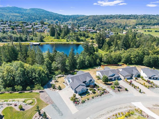 24050 Dolphin Lane, Mount Vernon, WA 98274