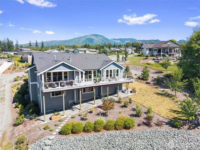 24050 Dolphin Lane, Mount Vernon, WA 98274