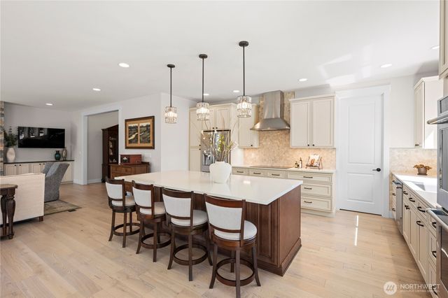 24050 Dolphin Lane, Mount Vernon, WA 98274
