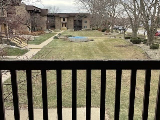 1510 N ROCK RUN Drive 2A, Crest Hill, IL 60435
