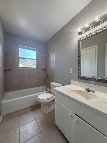 7718 E 90th Terrace, Kansas City, MO 64138