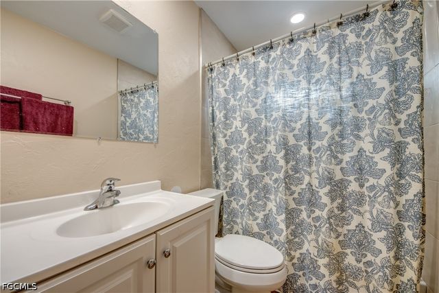 101 Powell Creek CIR, North Fort Myers, FL 33917
