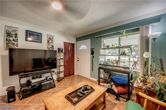101 Powell Creek CIR, North Fort Myers, FL 33917