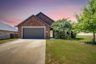 1608 Summercrest Drive, Cleburne, TX 76033