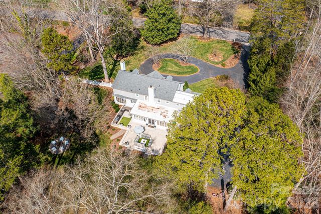 935 18th Avenue Drive NW, Hickory, NC 28601