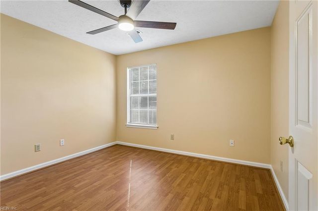2 Stella June LN, Hampton, VA 23666