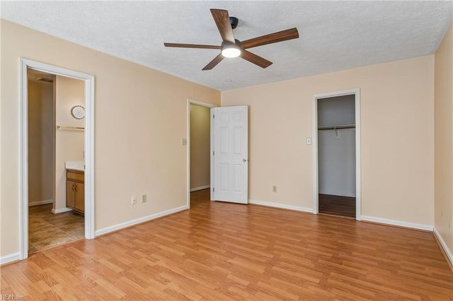 2 Stella June LN, Hampton, VA 23666